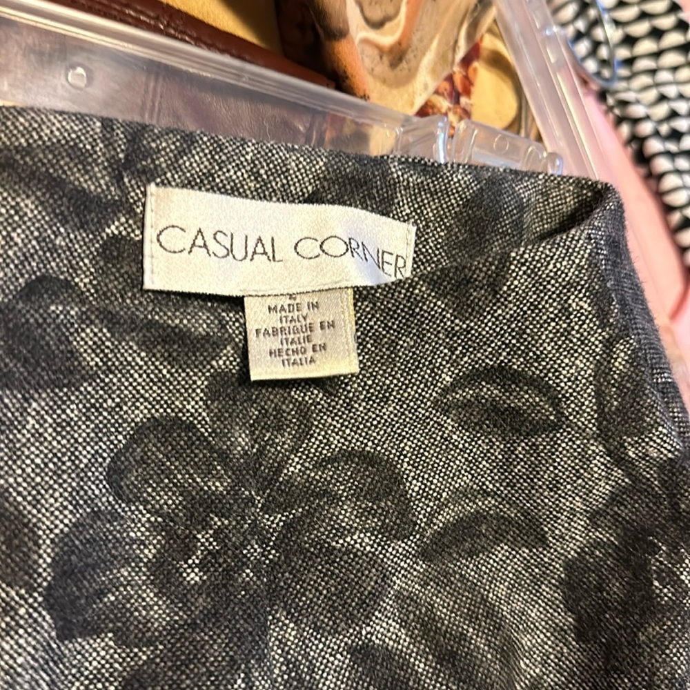 Skirt Zip Up Back